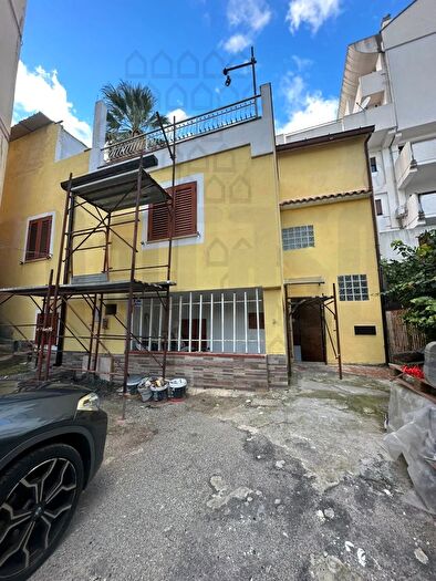 Casa trilocale in vendita in Viale Annunziata, Messina
