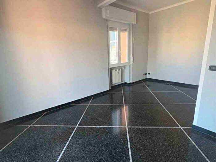 Appartamento bilocale in affitto in Via Orlando, Sturla, Genova