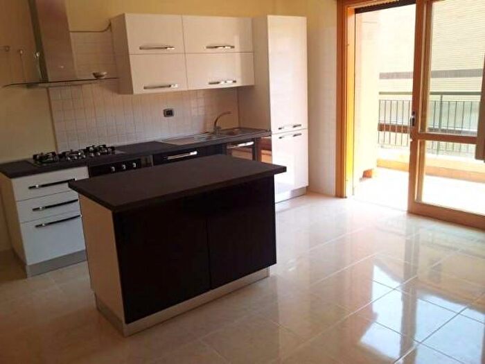 Appartamento trilocale in vendita in Via di Morena, Ciampino