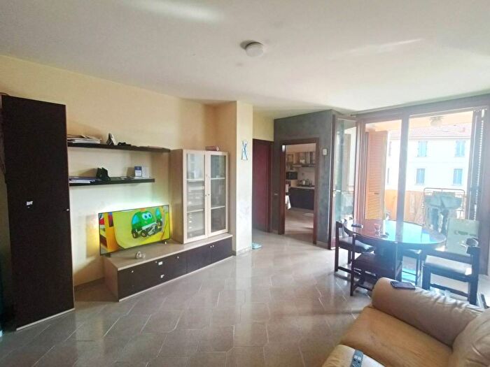 Appartamento trilocale in affitto in Via Luigi Cadorna, Centro, Paderno Dugnano