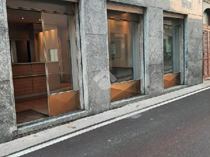 Appartamento trilocale in affitto in Via Roma, Centro, Lentate sul Seveso