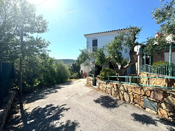 Casa trilocale in vendita in Via Tirso, Budoni