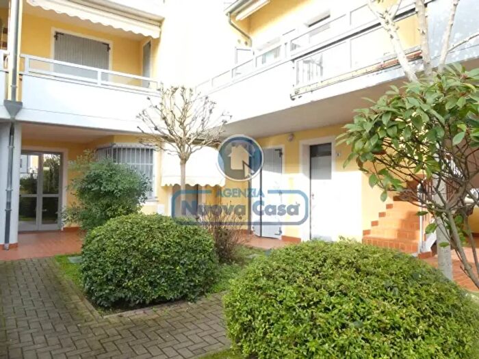 Appartamento trilocale in vendita in Via Giacinto Pullino, Ravenna