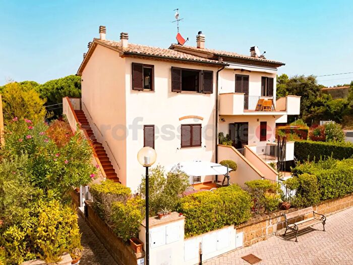 Appartamento bilocale in vendita in Via della Racchetta, Guardistallo
