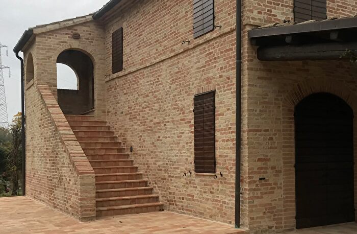 Casa bilocale in vendita in Montecosaro