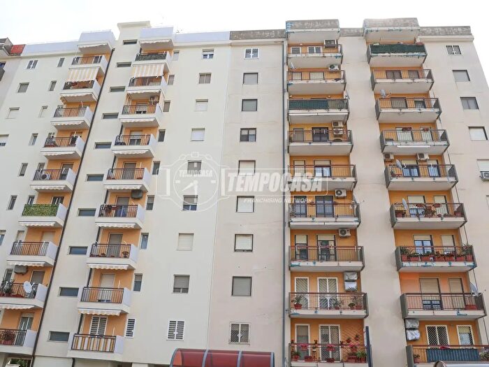 Appartamento quadrilocale in vendita in Via Monsignor Jolando Nuzzi, Bari
