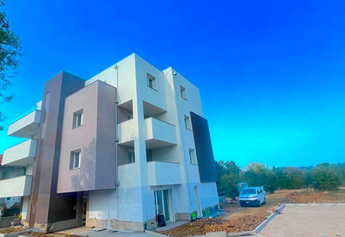 Appartamento trilocale in vendita in Viale Gradara Riccione, Riccione