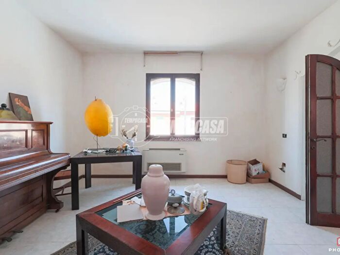 Casa con 5 locali in vendita in Forli'