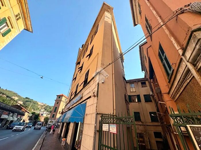 Appartamento quadrilocale in vendita in Via P Anfossi, Genova