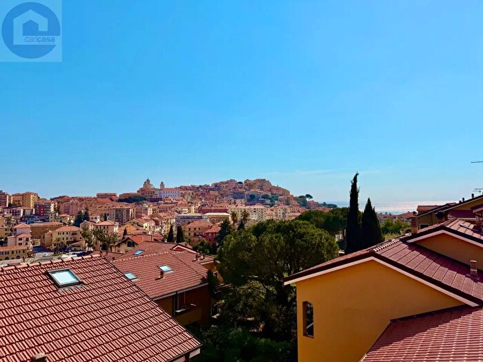 Appartamento con 5 locali in vendita in Via Filippo Airenti, Imperia