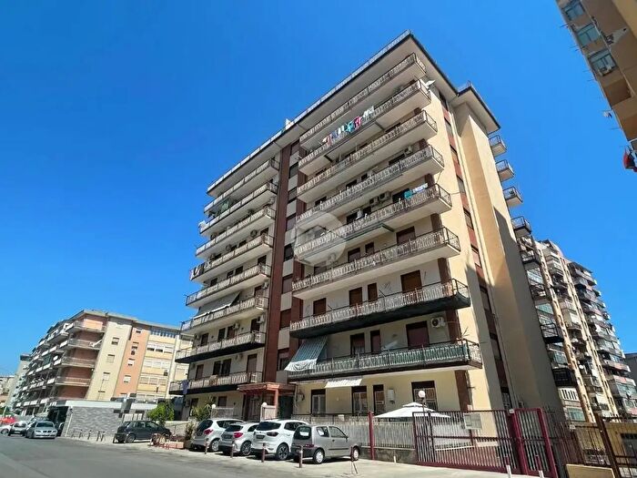 Appartamento quadrilocale in vendita in Corso dei Mille, Palermo