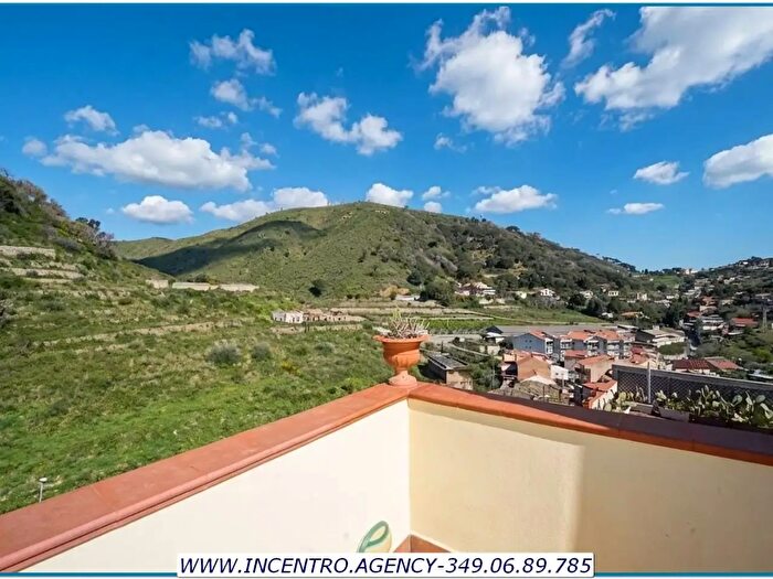 Appartamento trilocale in vendita in Via Comunale San Giuseppe, Messina