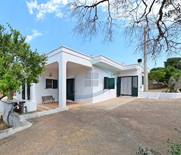 Casa con 5 locali in vendita in Morciano Di Leuca