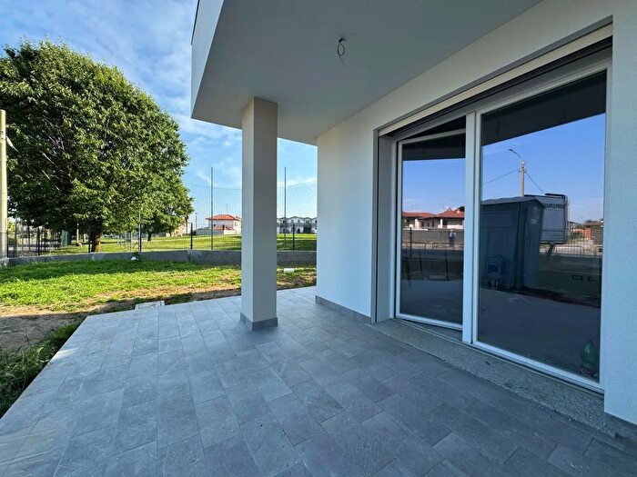 Appartamento trilocale in affitto in Via XXV Aprile, Guanzate