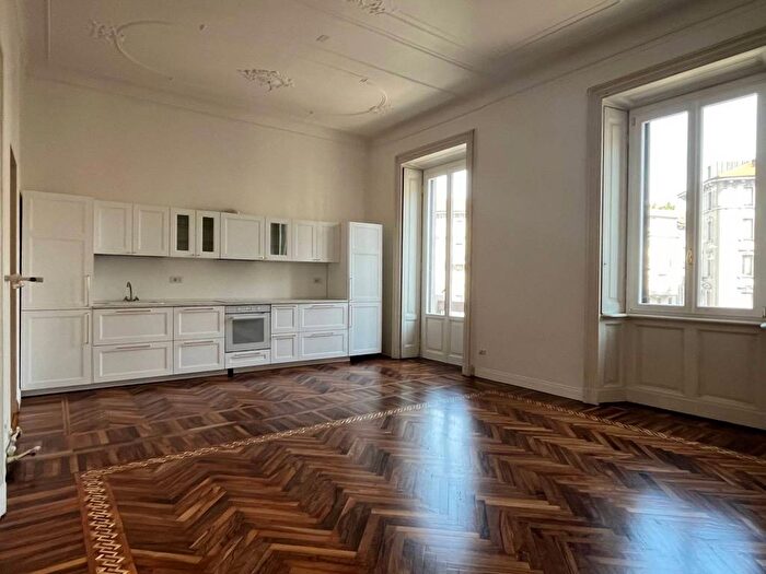 Appartamento quadrilocale in affitto in Piazza della Conciliazione, Vincenzo Monti, Milano