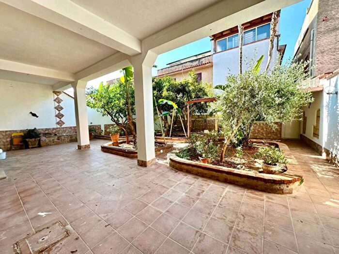 Appartamento quadrilocale in affitto in Via Palermo, Centro, Terrasini