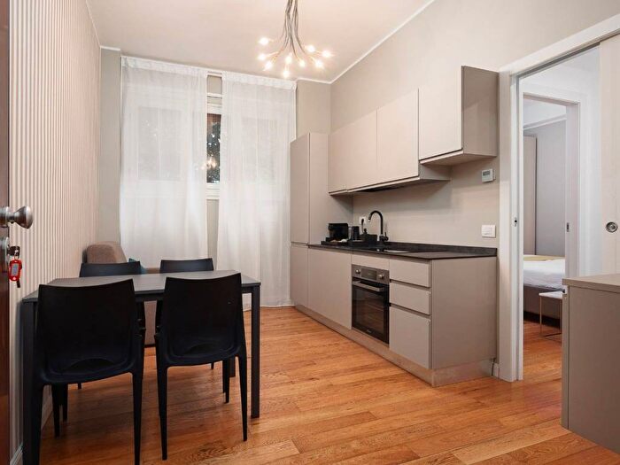 Appartamento bilocale in affitto in Via Ippolito Nievo, Sempione, Milano