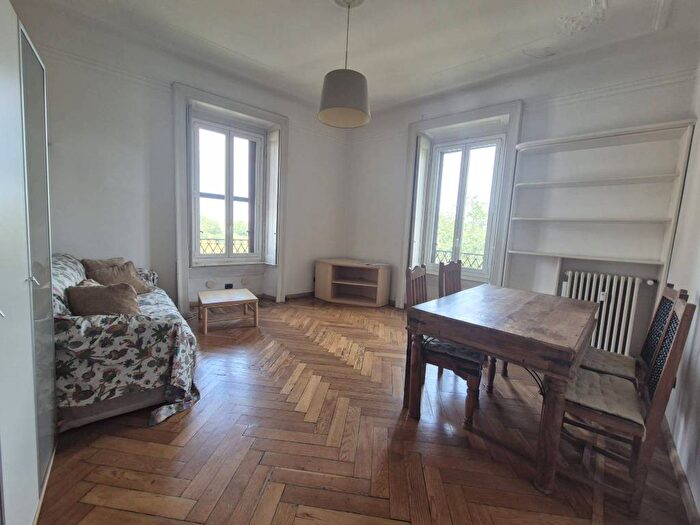 Appartamento quadrilocale in vendita in Via Friuli, Cadore, Milano