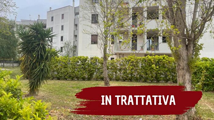 Appartamento trilocale in vendita in Via Domenico delle Site, Lecce