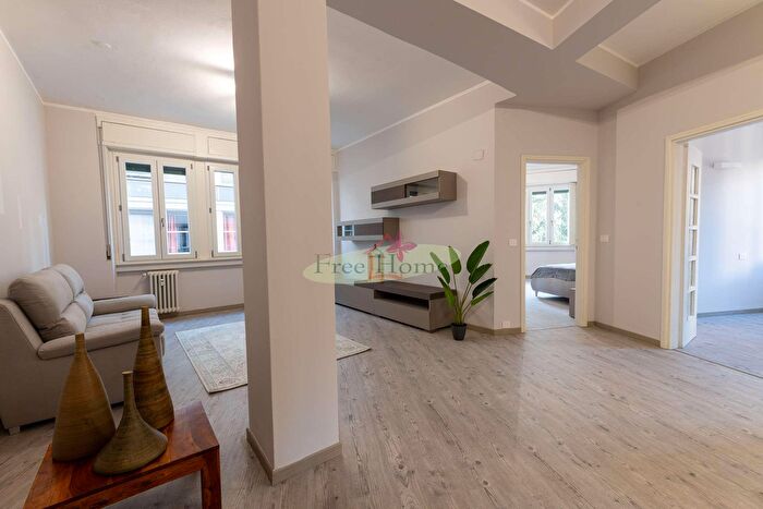 Appartamento trilocale in vendita in Via Cavour, Varese