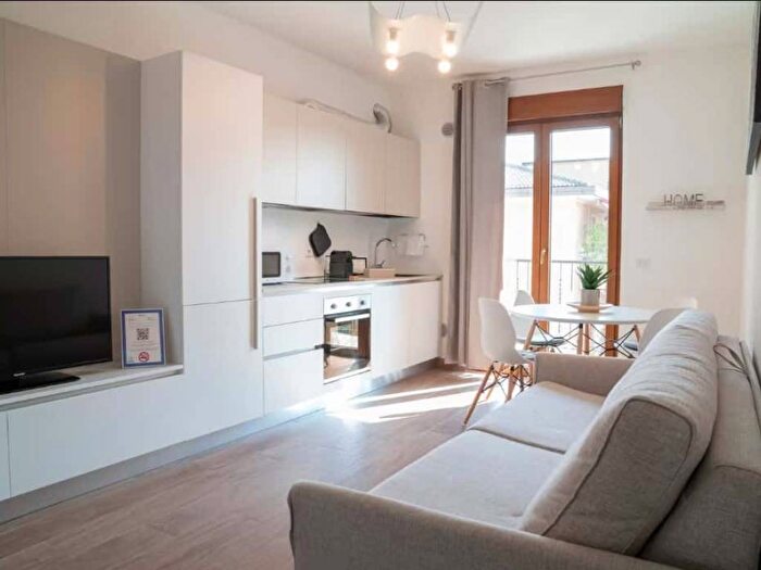 Appartamento bilocale in affitto in Via Merano, Borgo Roma, Verona
