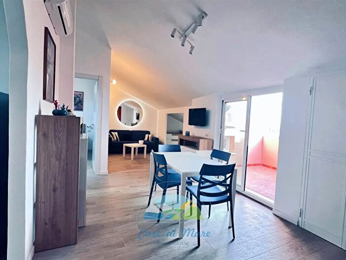 Appartamento trilocale in vendita in Via Indipendenza, La Maddalena