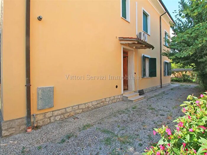 Appartamento con 5 locali in vendita in Via Tevere, Torrita Di Siena