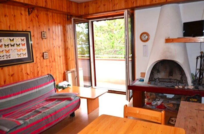 Appartamento trilocale in affitto in Via Arano, Ovindoli