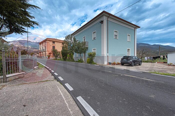 Casa con 15 locali in vendita in Via Colle Posta, Picinisco