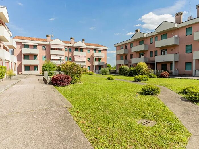 Appartamento quadrilocale in vendita in Via Sant'Antonio da Padova, Abano Terme
