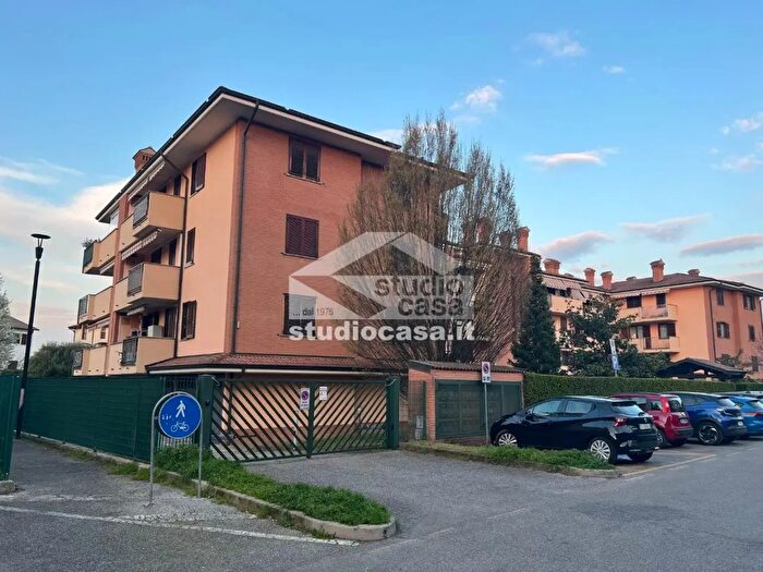 Appartamento trilocale in vendita in Via R Sanzio, Dresano