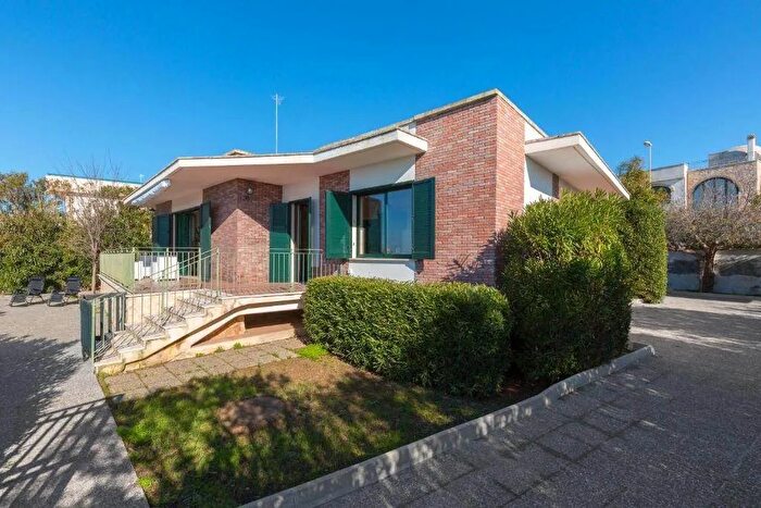Casa trilocale in vendita in Via Riccione Porto Cesareo, Porto Cesareo