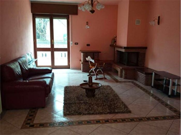 Appartamento quadrilocale in vendita in Località Casseneto, Lesegno