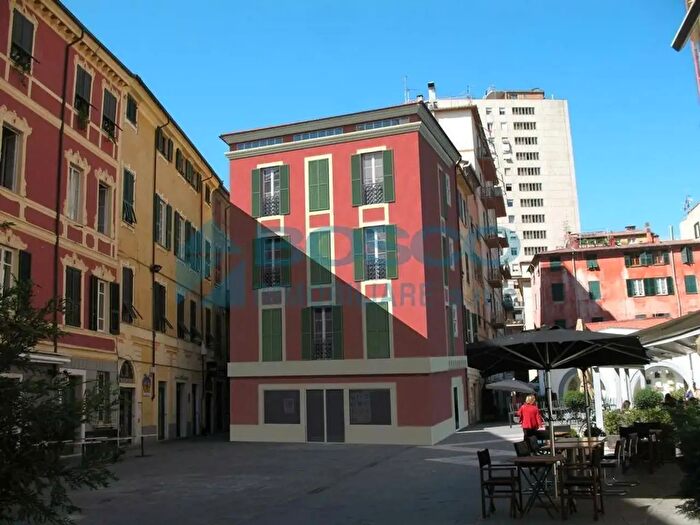 Appartamento con 5 locali in affitto in Piazza SantAgostino, La Spezia