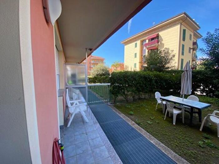 Appartamento bilocale in vendita in Via degli Amici, Bordighera