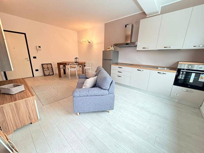 Appartamento bilocale in affitto in Via Tadino Gabriele, Colognola, Bergamo