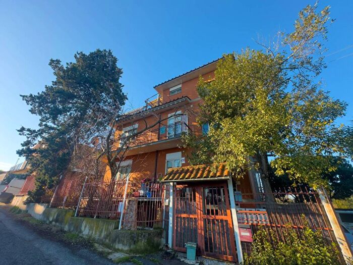 Casa monolocale in affitto in Via della Coccinella, Castel di Leva, Roma