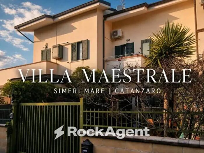 Casa trilocale in vendita in Villaggio Maestrale, Simeri Crichi