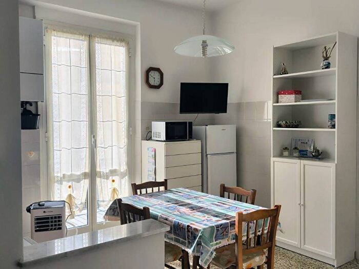 Appartamento bilocale in affitto in Via Monsignor Salvatore Vattuone, Centro, Sestri Levante