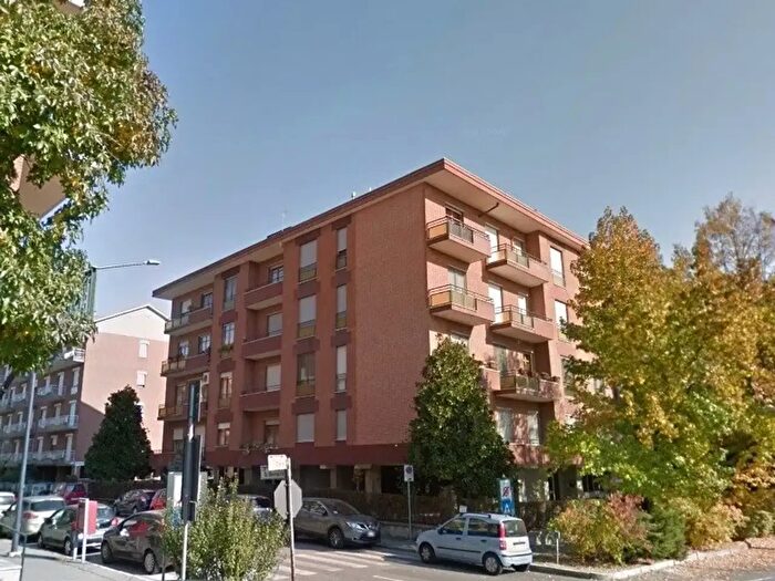 Appartamento con 8 locali in vendita in Via Boccaccio, Asti