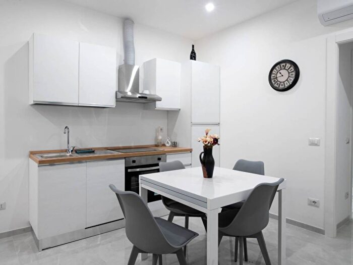 Appartamento monolocale in affitto in Via California, Dezza, Milano