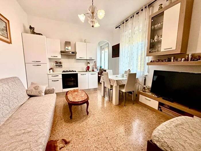 Appartamento trilocale in vendita in Via Pacinotti, Alessandria