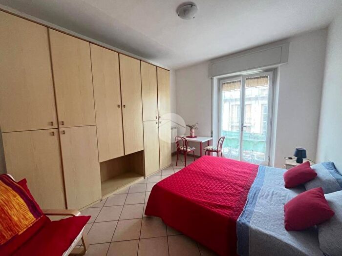Appartamento trilocale in affitto in Locali Via Amerigo Vespucci, Centro, Viareggio