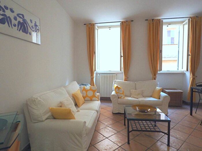 Appartamento bilocale in affitto in Via di San Paolo alla Regola, Ghetto Portico d'Ottavia, Roma