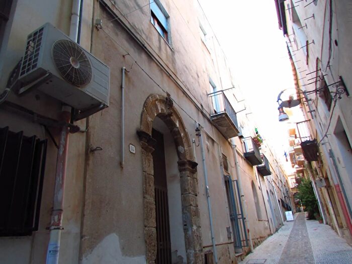 Appartamento con 5 locali in vendita in Vicolo Sortino, Sciacca