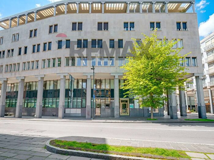 Appartamento quadrilocale in vendita in Piazza Garibaldi, Busto Arsizio