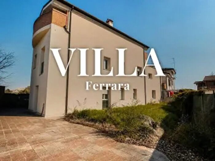 Casa con 6 locali in vendita in Via Santa Margherita, Ferrara