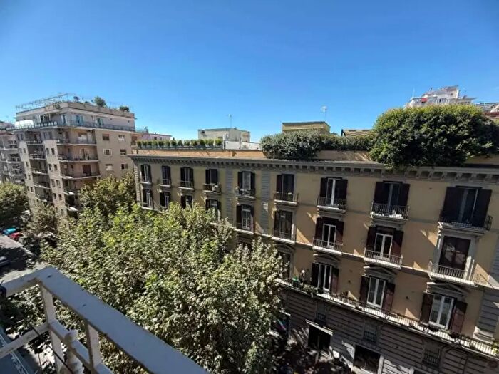 Appartamento quadrilocale in vendita in Via Raffaele Morghen, Napoli