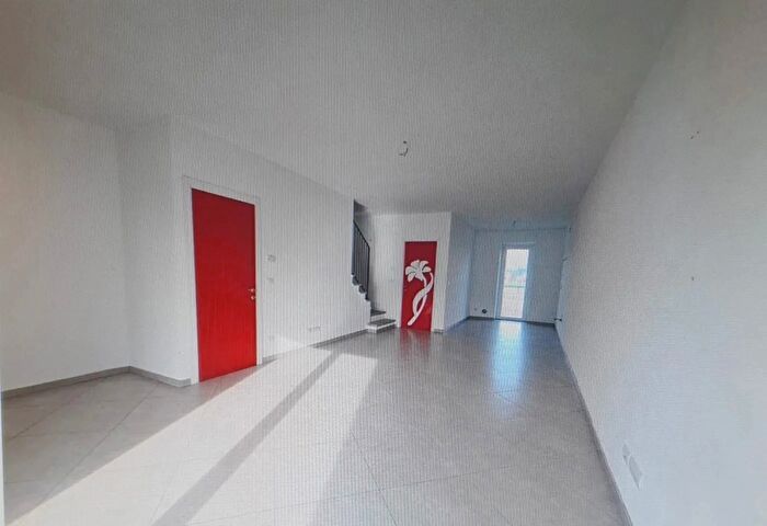 Appartamento con 5 locali in affitto in Busca