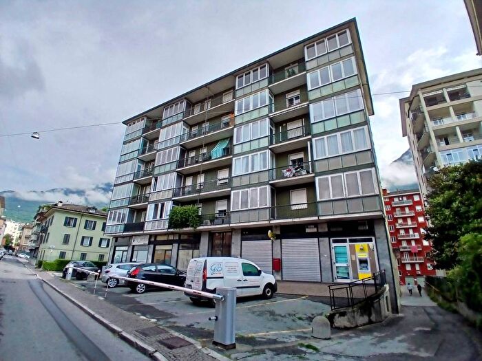 Appartamento trilocale in affitto in Via Gorizia, Centro, Sondrio